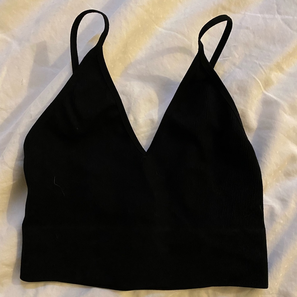 Workhall v neck crop top